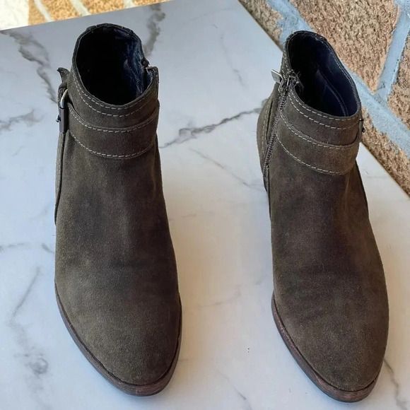 Aquatalia 'Fanny' Suede Ankle Boot 6 - Picture 3 of 12